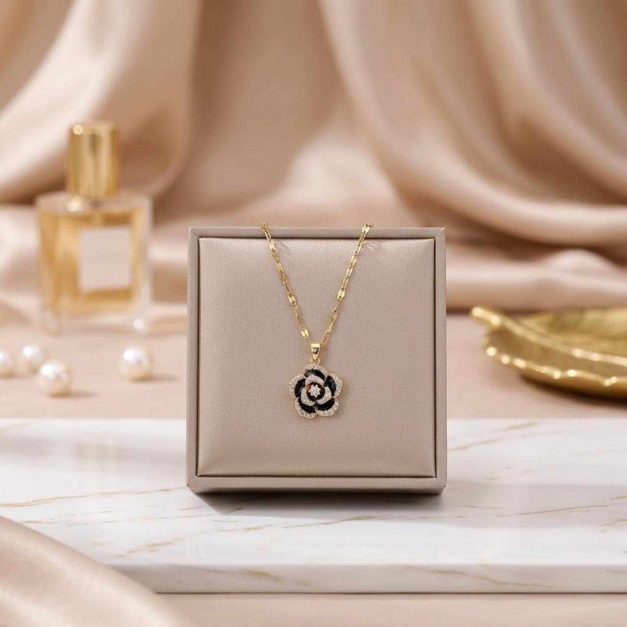 BLACK_ROSE_PENDANT_anti tarnish_NECKLACE_2