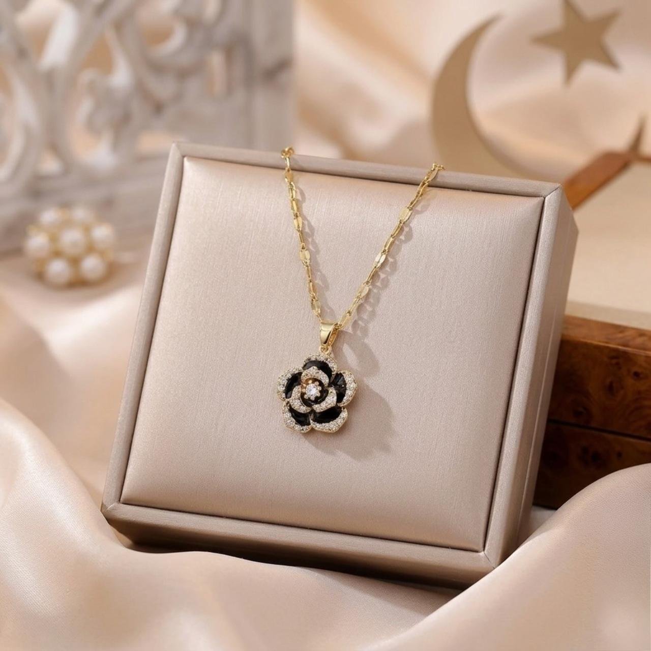 BLACK_ROSE_PENDANT_anti tarnish_NECKLACE_4