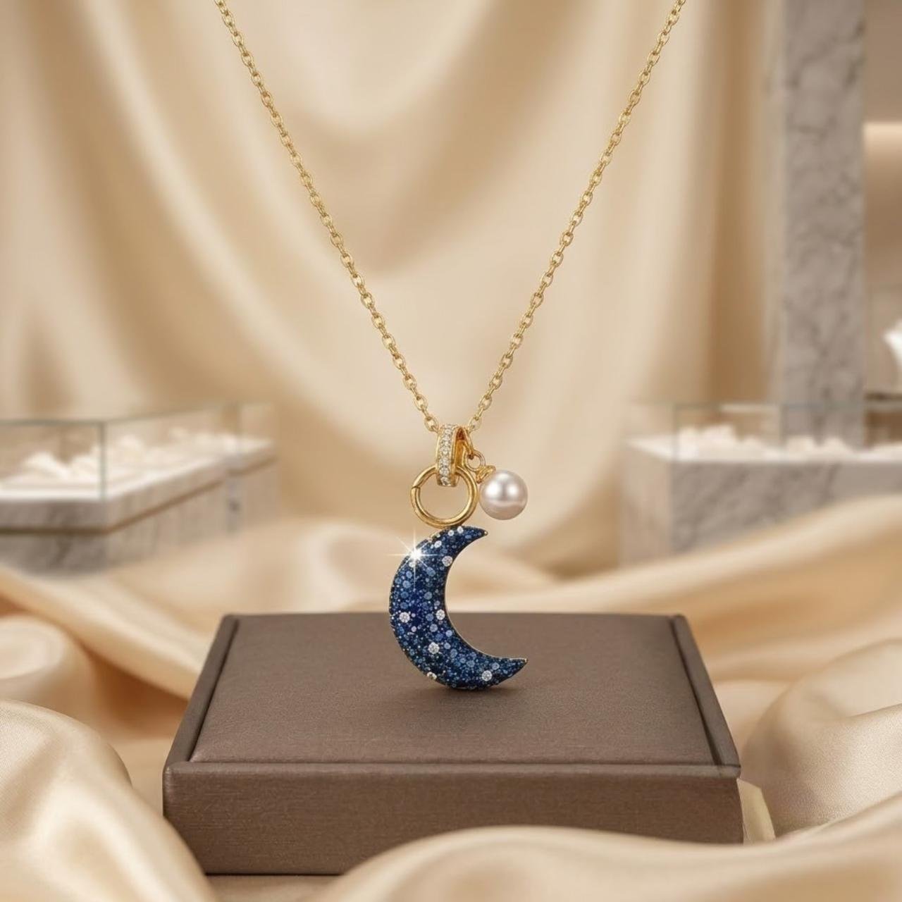 NAVY_DIAMONDS_MOON_anti tarnish_PENDANT_3