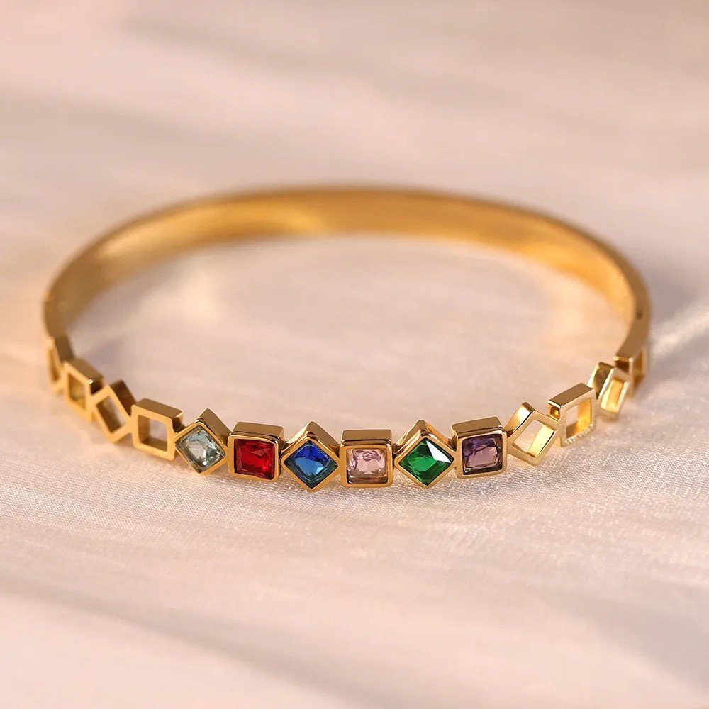 Prism_Crystal_anti tarnish_Zircon_Bangle_1