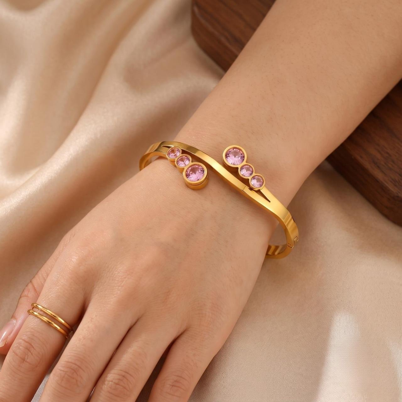 pink_circle_anti tarnish_bangle_3